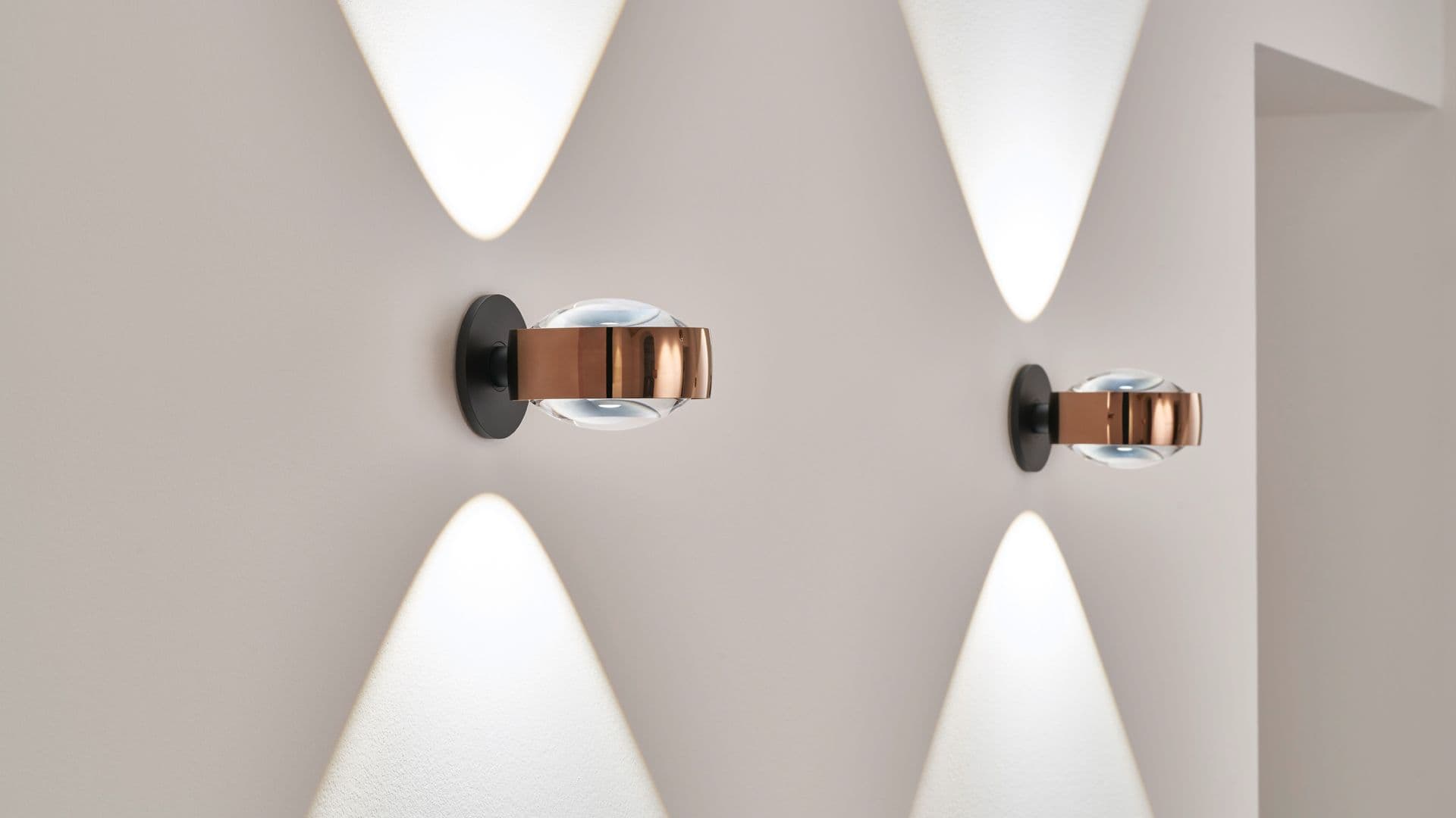 Настенный светильник Occhio Sento verticale Occhio