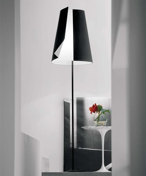 Напольный светильник Pallucco Guardian of light nero Pallucco