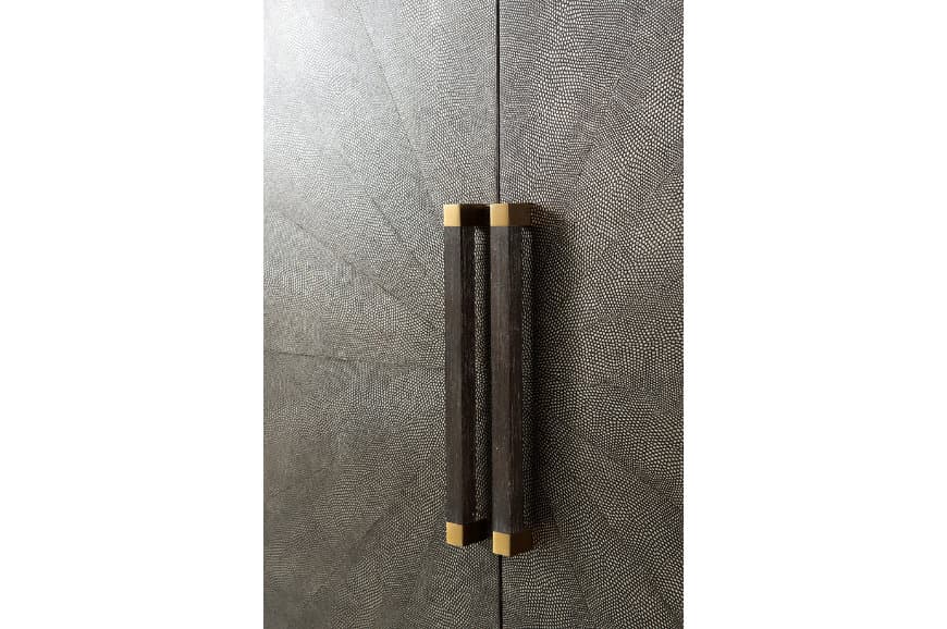 Бар Theodore Alexander Travers Bar Cabinet