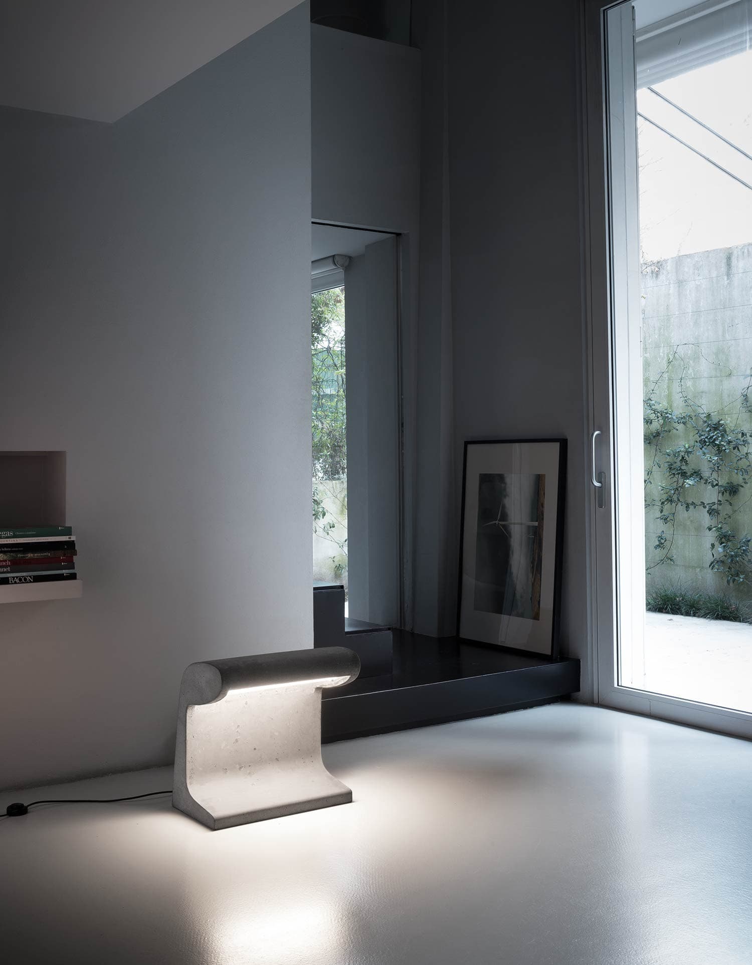 Уличный светильник Nemo BORNE BÉTON GRANDE Nemo