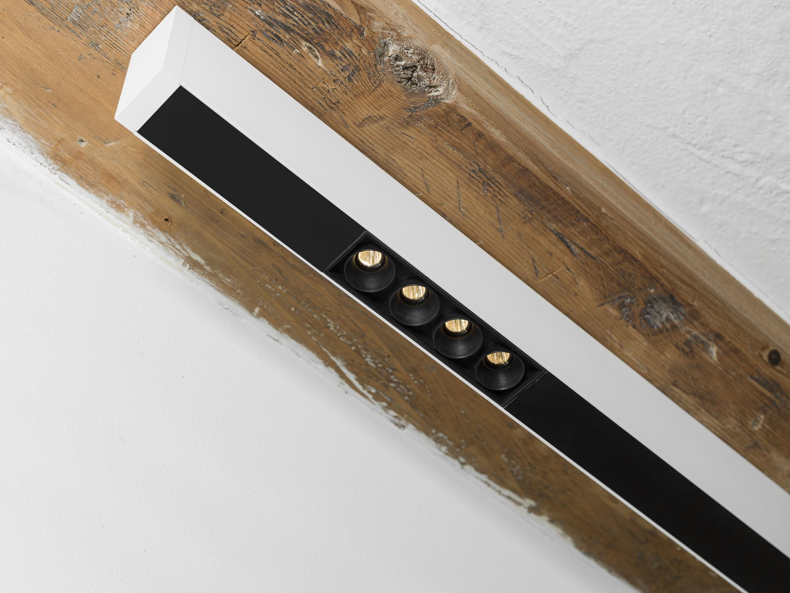 Потолочная система освещения Prolicht HYPRO 30 Surface Prolicht