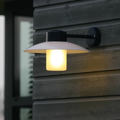 Настенный уличный фонарь Roger Pradier Aubanne Roger Pradier