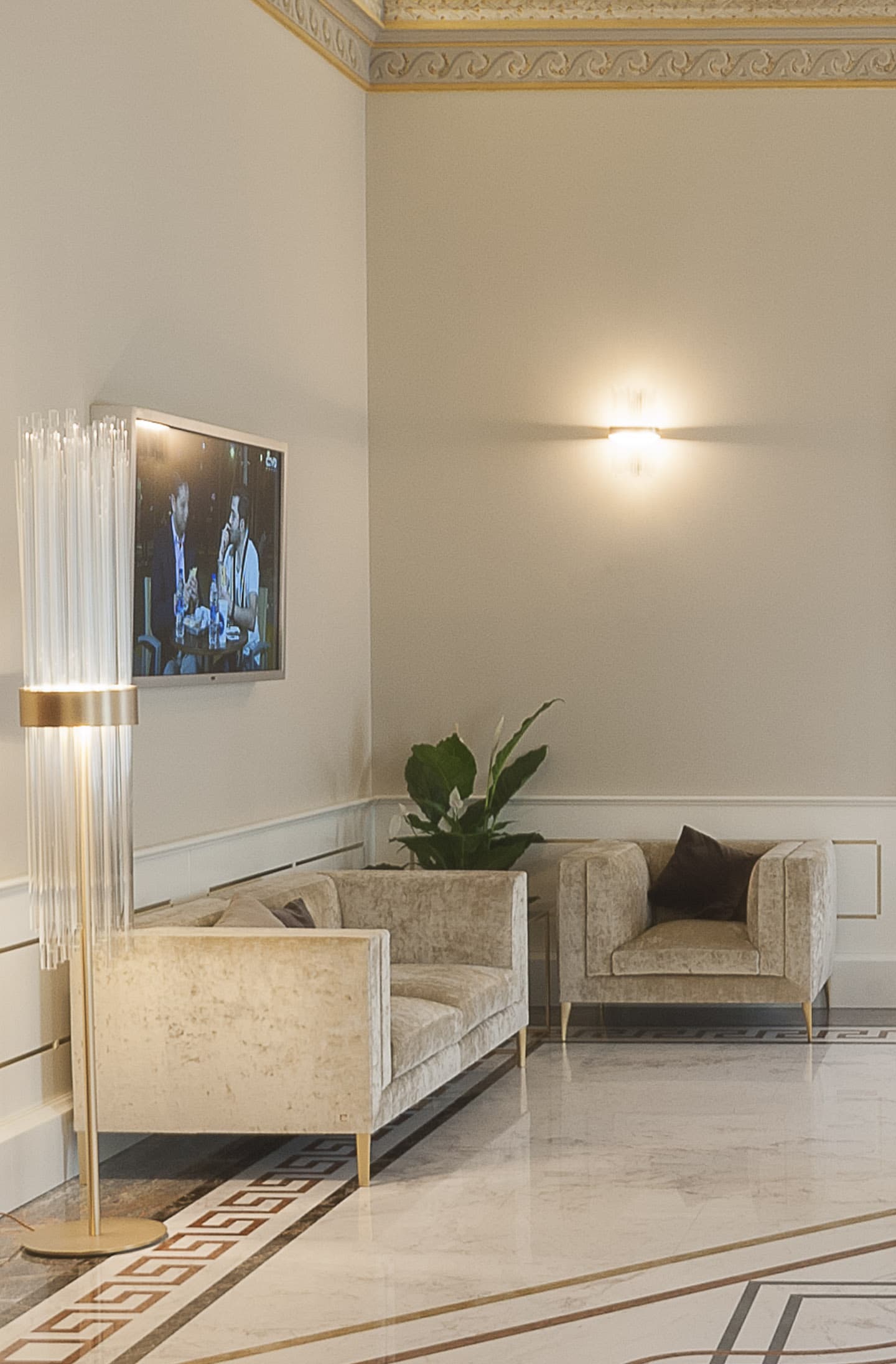 Кресло Paolo Castelli Elegance armchair