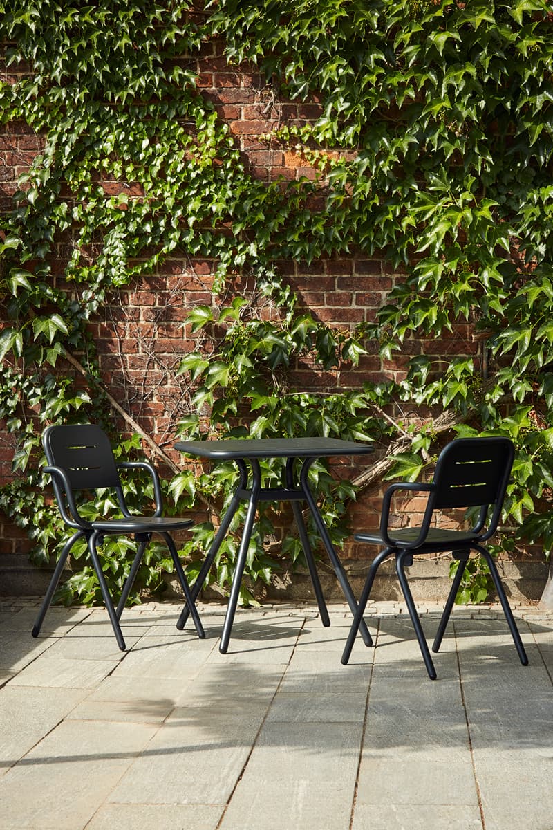 Столик WOUD RAY square café table