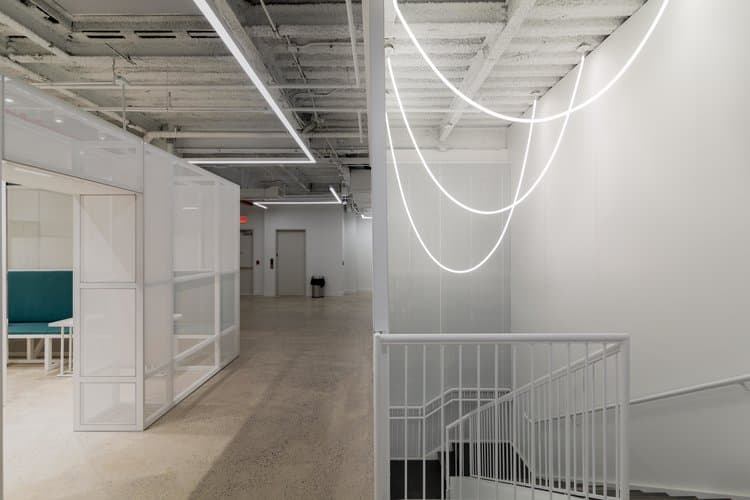 Подвесной светильник Luke Lamp Co. Tracer Loop PENDANT TO CANOPY Luke Lamp Co.