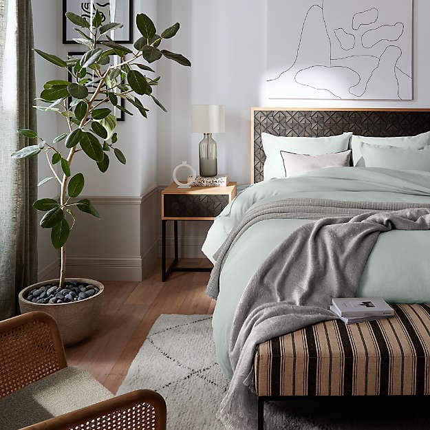 Настольная лампа Crate and Barrel Kennet Table Lamp Crate and Barrel