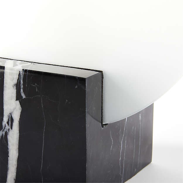 Настольная лампа Crate and Barrel Luz Disc Table Lamp Crate and Barrel