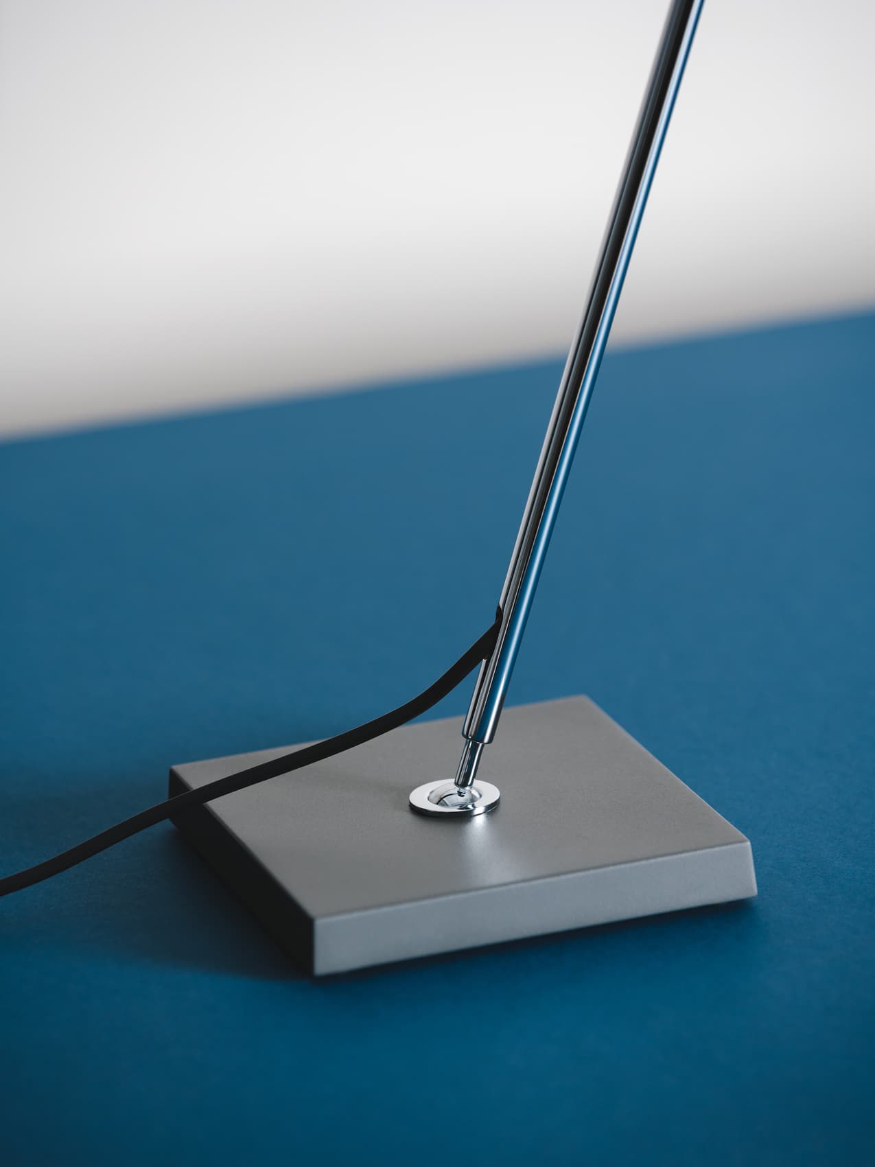 Настольный светильник Santa & Cole Gira Santa&Cole