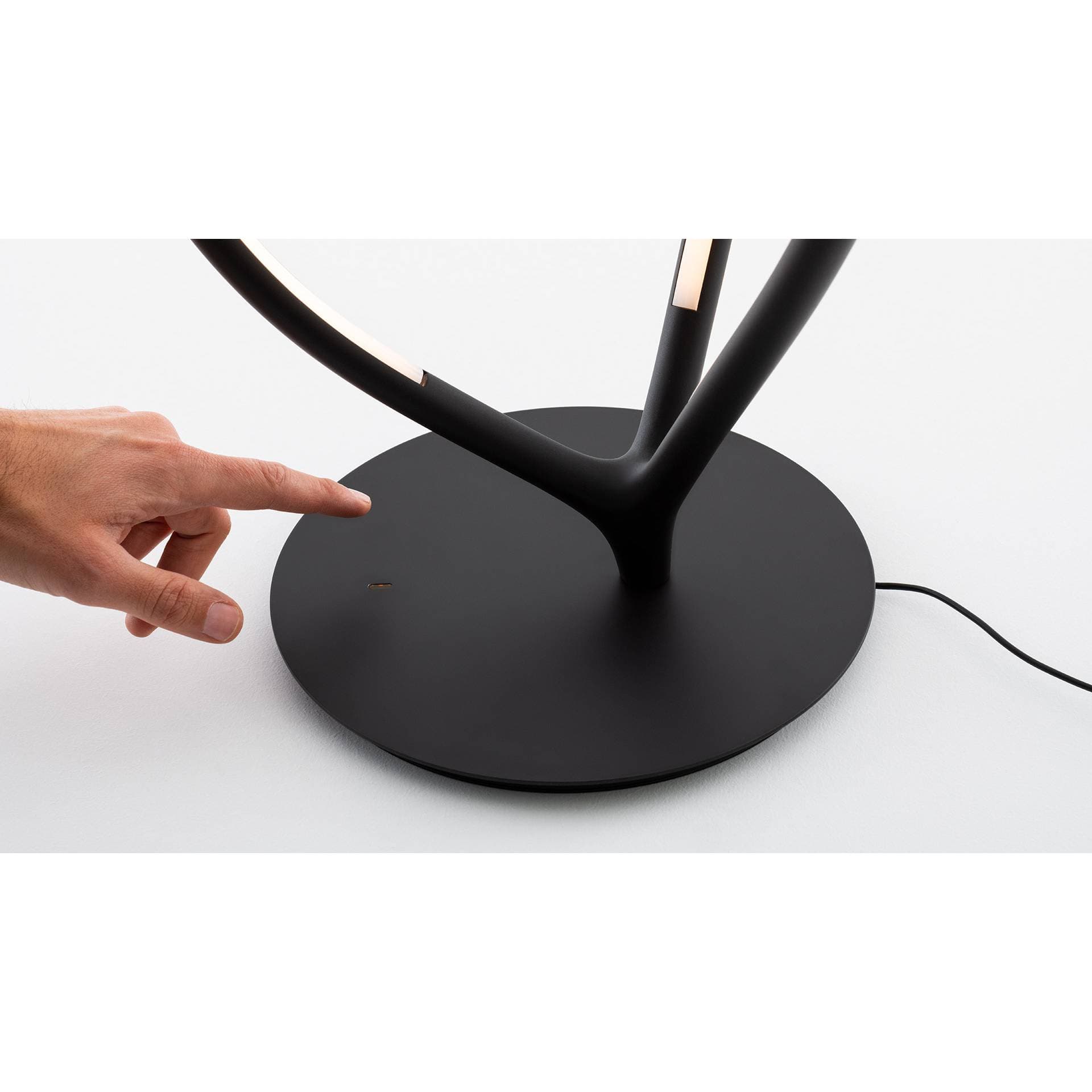 Настольный светильник Artemide Arrival Artemide