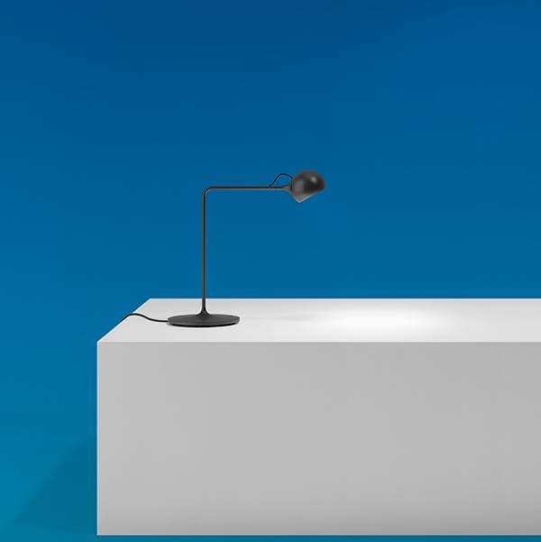 Настольный светильник Artemide Ixa Artemide