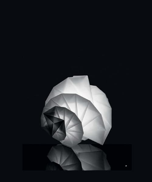 Настольная лампа Artemide IN-EI ISSEY MIYAKE Mendori Mini