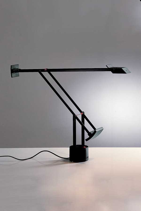 Настольная лампа Artemide Tizio LED