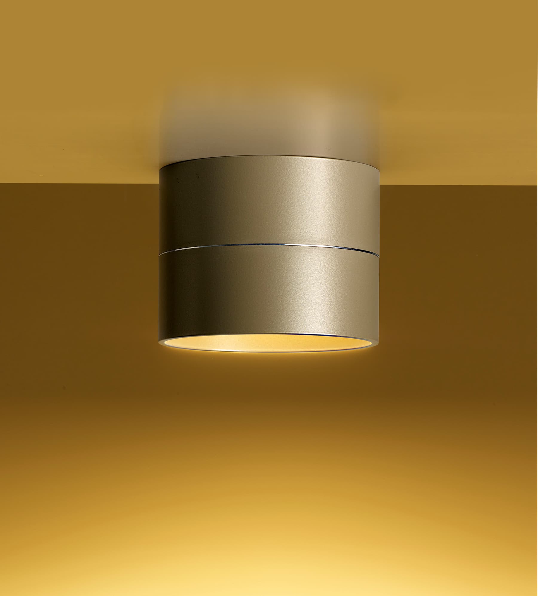 Потолочный светильник Oligo Oligo TUDOR CEILING S Oligo