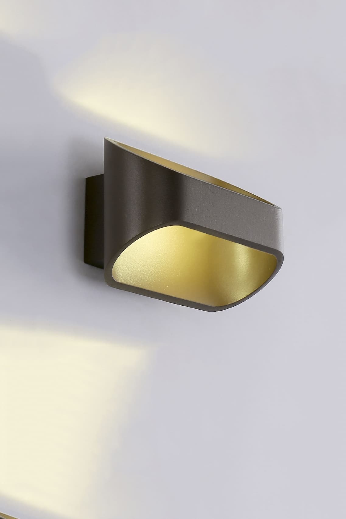 Настенный светильник Crystal Lux CLT 510W BR Crystal Lux