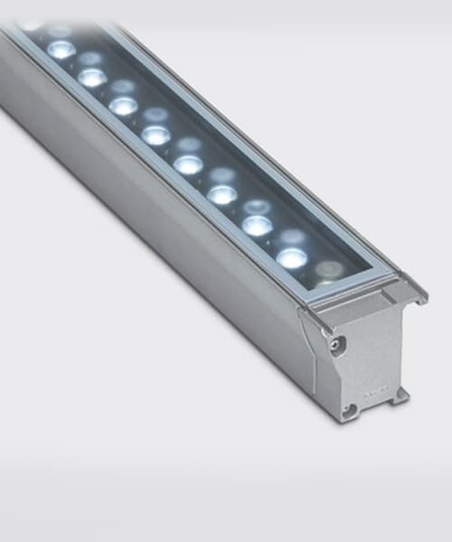 Встраиваемый в грунт светильник iGuzzini Outdoor Linealuce recessed LED