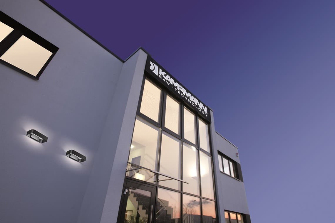 Настенный светильник Helestra RAIL A18251.07 Helestra