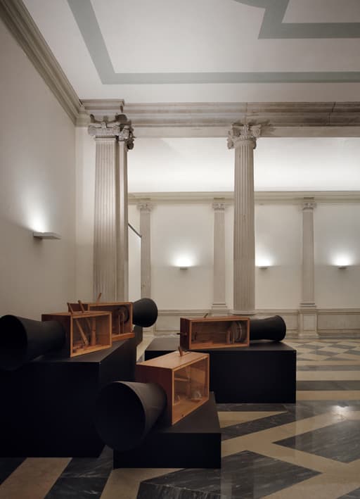 Настенный светильник Viabizzuno quasi Viabizzuno