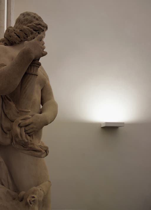 Настенный светильник Viabizzuno quasi Viabizzuno