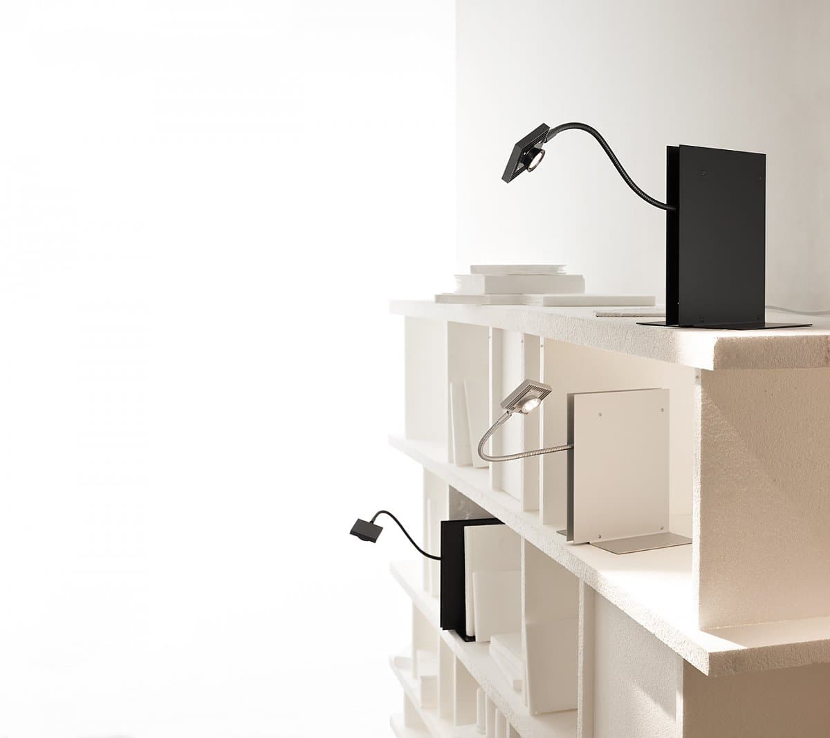 Настольный светильник Ingo Maurer LED's Oskar Ingo Maurer