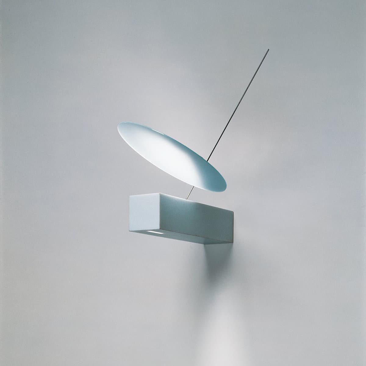 Настенный светильник Ingo Maurer zero.one Ingo Maurer