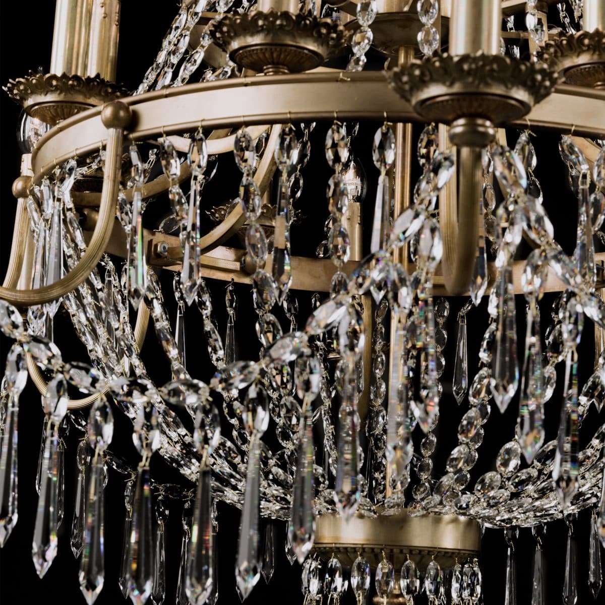 Люстра BADARI Elegance B4-699/16 BADARI