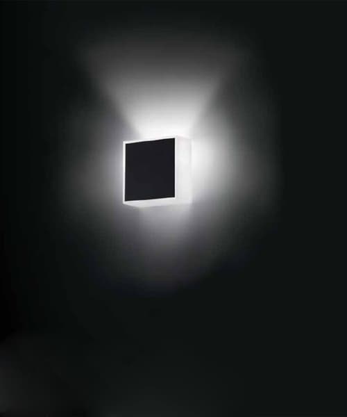 Настенный светильник Vibia Beta 7905