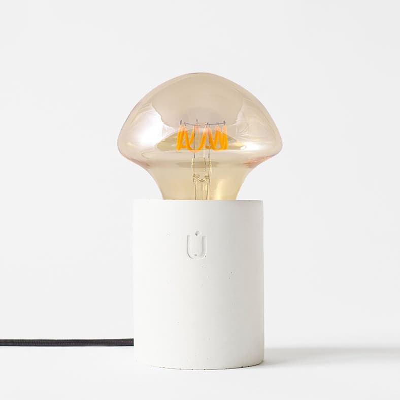 Настольный светильник Plumen LUMI White Concrete Table Lamp By Unrefined
