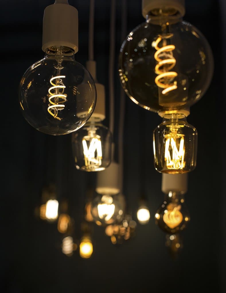 Филаментовая лампочка Plumen Willis - Dimmable LED Plumen
