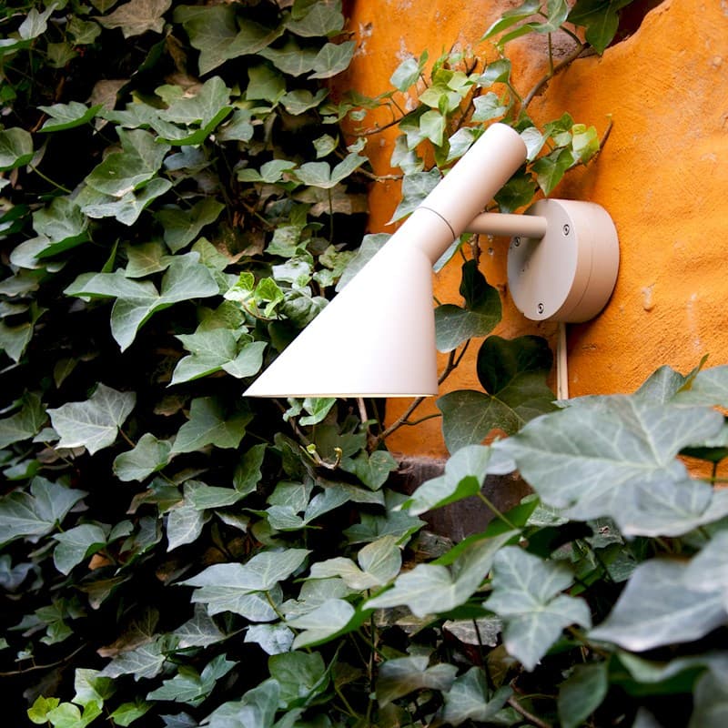 Уличный настенный светильник Louis Poulsen AJ 50 Wall Louis Poulsen