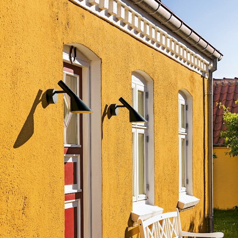 Уличный настенный светильник Louis Poulsen AJ 50 Wall Louis Poulsen