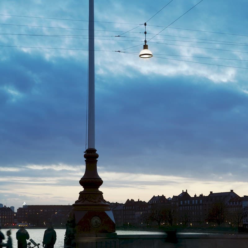 Уличный фонарь Louis Poulsen LP Icon Mini Opal Post Louis Poulsen