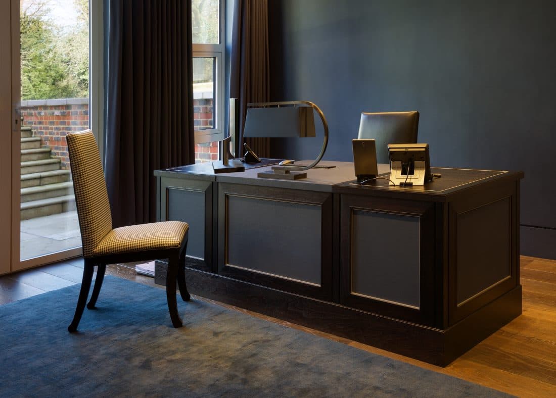 Настольная лампа Porta Romana Harry Desk Lamp Porta Romana