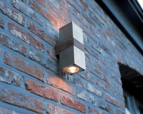 Осветительный столб Royal Botania Q-BIC WALL Royal Botania