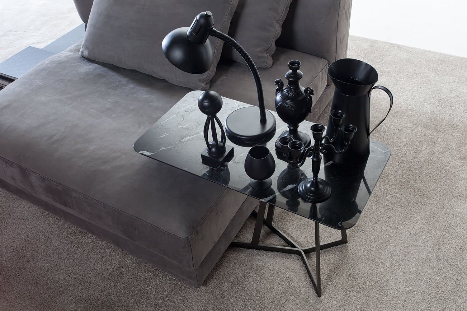 Приставной столик Alberta Phil