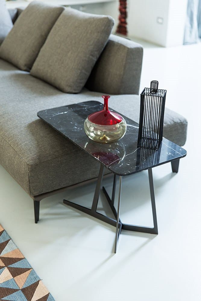 Приставной столик Alberta Phil