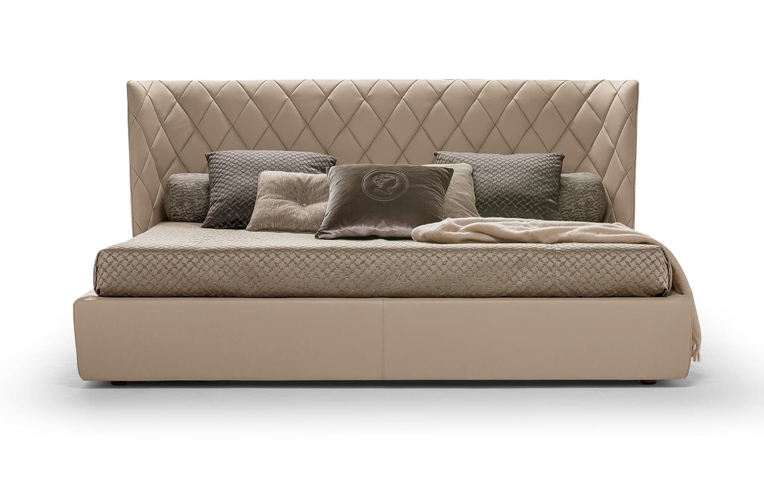 Двуспальная кровать Alberta Grace