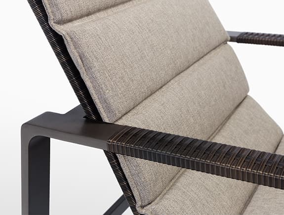 Уличное кресло-шезлонг Holly Hunt HERON LOUNGE CHAIR