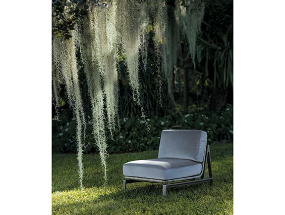 Уличное кресло-шезлонг Holly Hunt MANTA RAY LOUNGE CHAIR