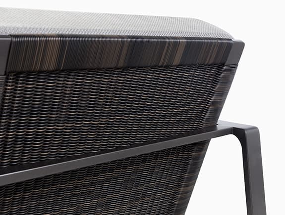 Уличное кресло Holly Hunt OMURA LOUNGE CHAIR