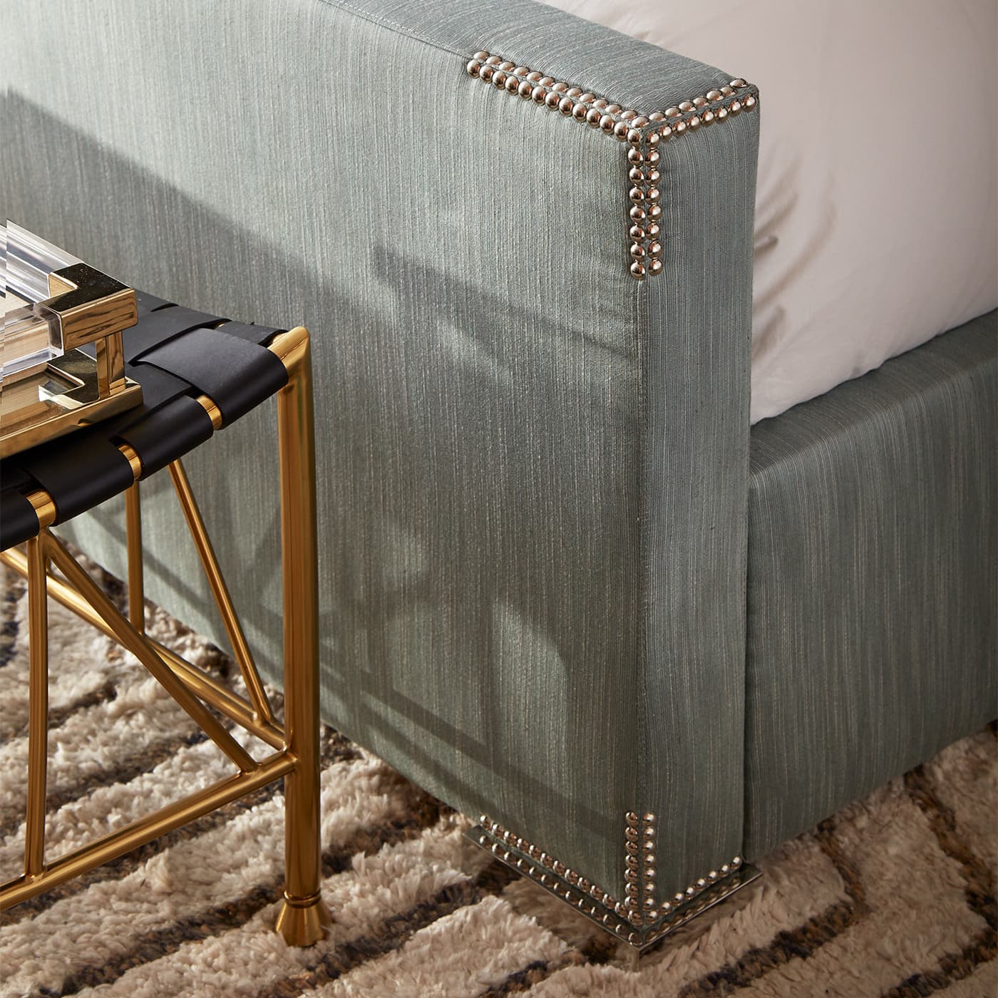 Двуспальная кровать Jonathan Adler Connery Queen Bed