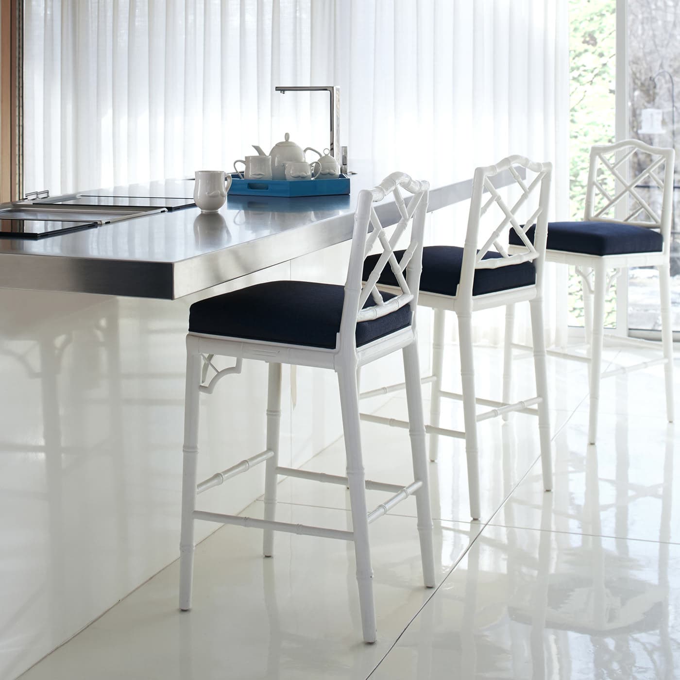 Стул с подлокотниками Jonathan Adler Chippendale Counter Stool