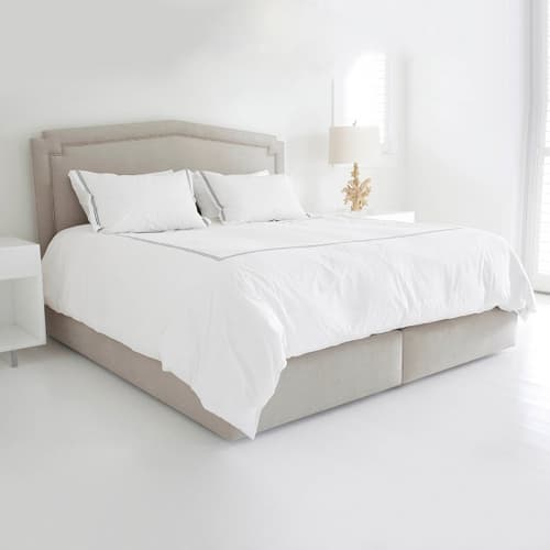 Двуспальная кровать James Duncan Duncan Fully Upholstered bed