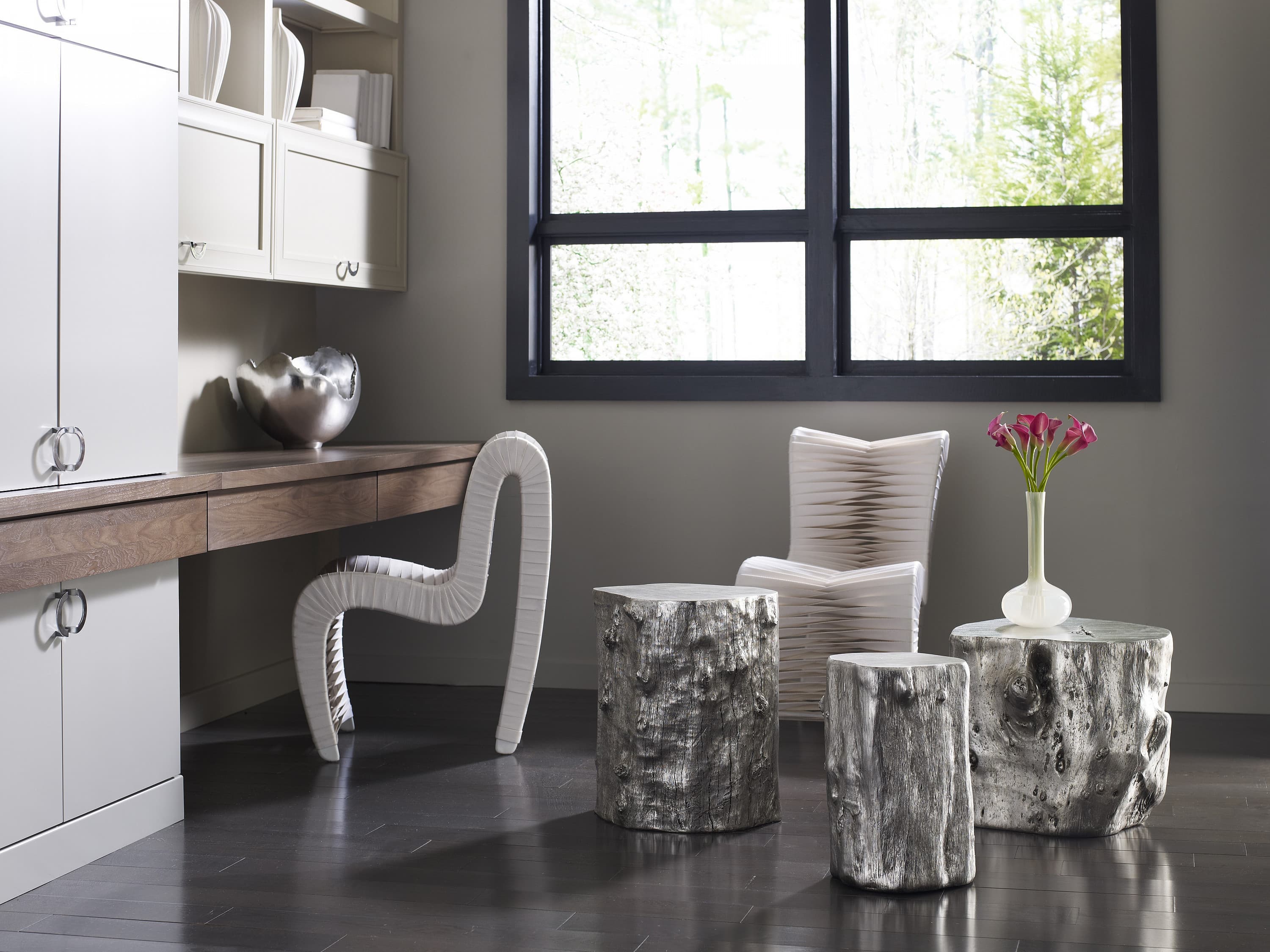 Приставной столик Phillips Collection Log Side Table