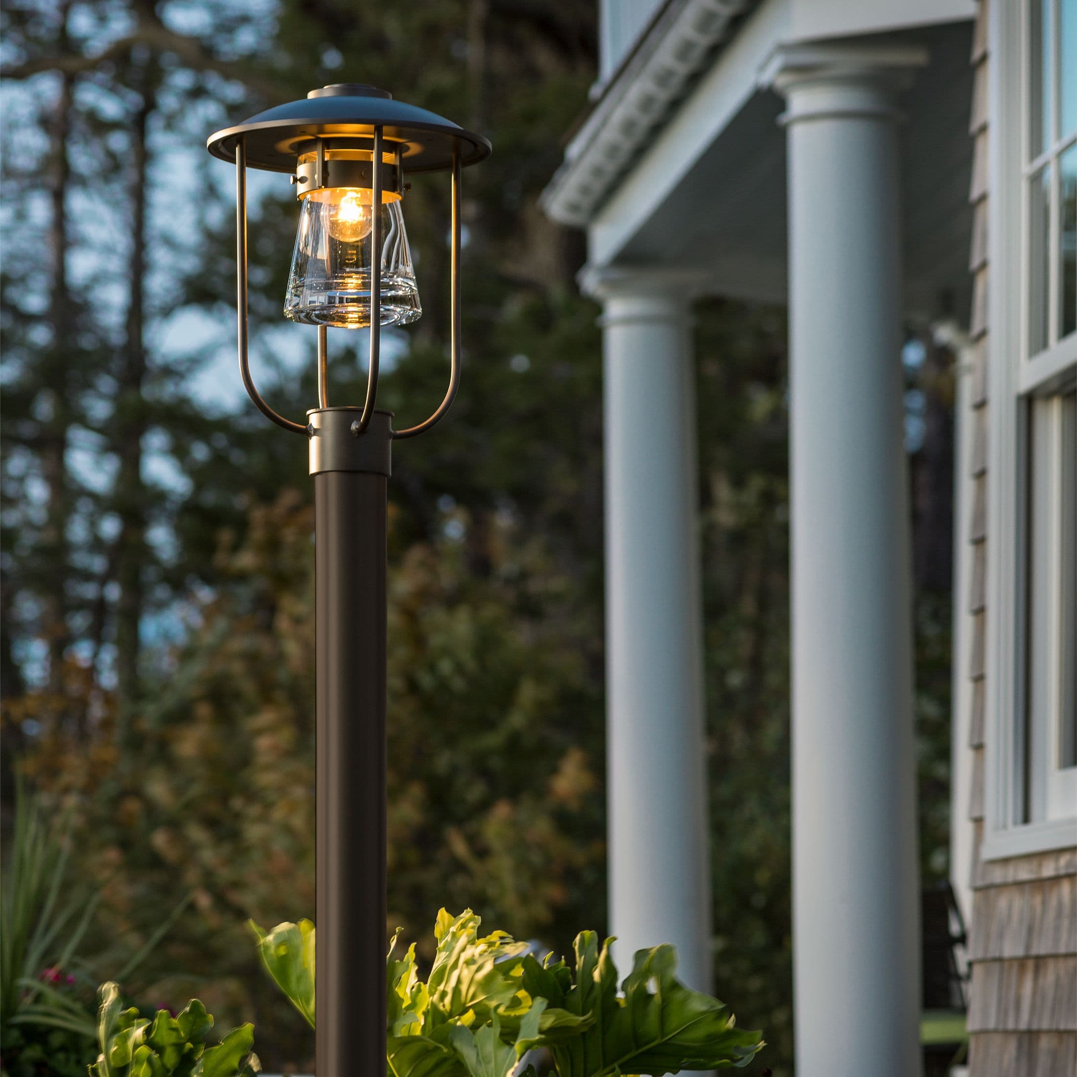 Уличный фонарь Hubbardton Forge Erlenmeyer Outdoor Post Light Hubbardton Forge