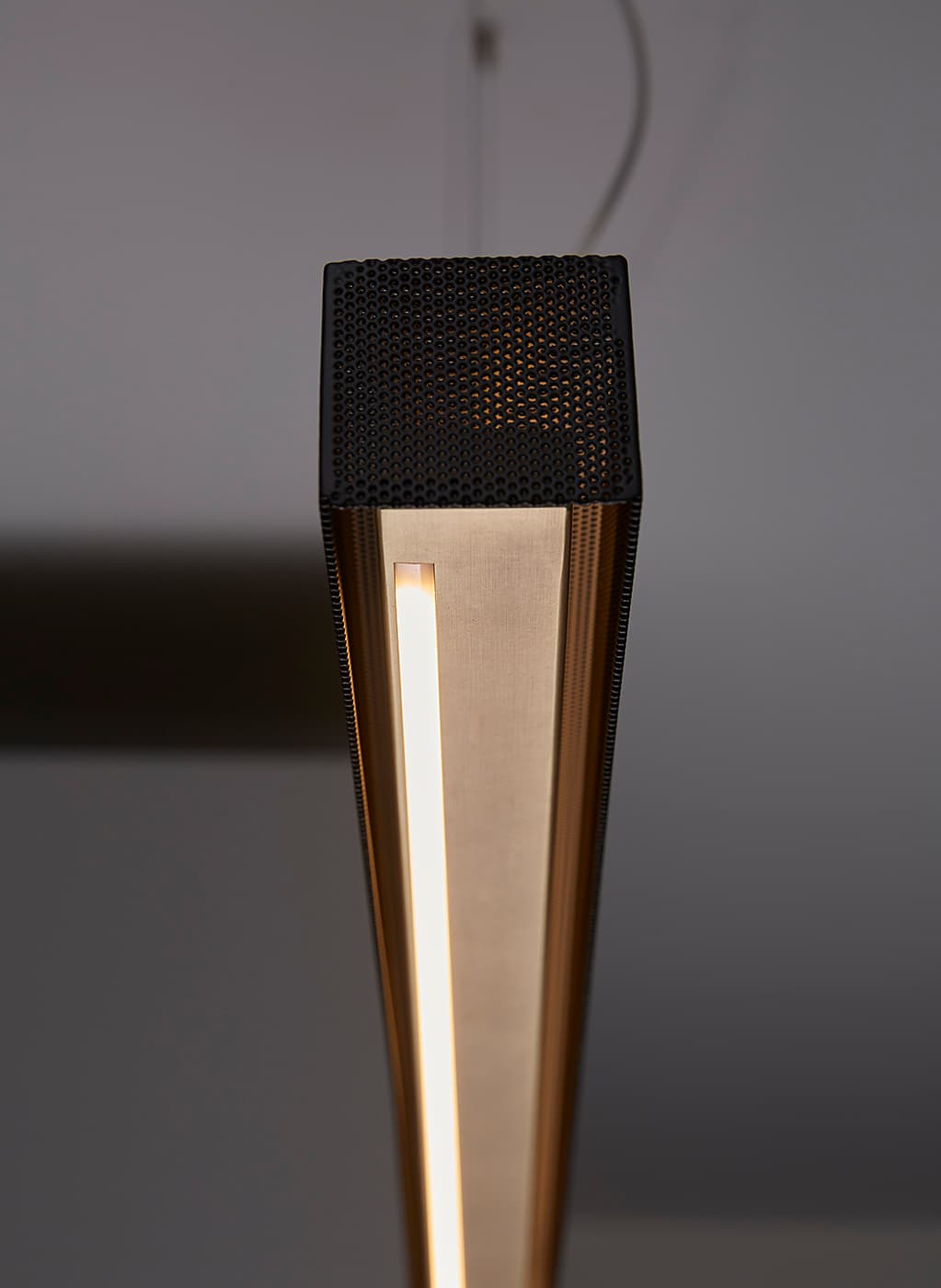 Подвесной светильник Venicem URBAN LIGHTLINE SUSPENSION Venicem