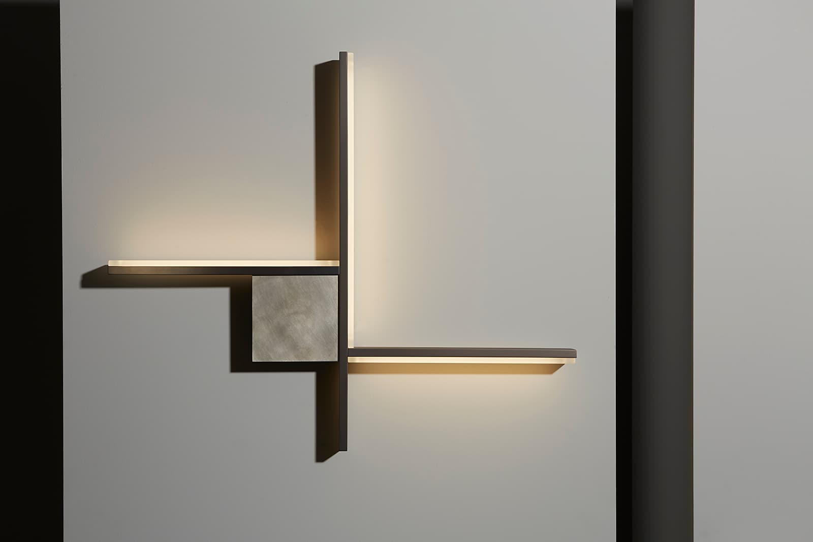 Настенный светильник Venicem ALMOST ESSENCE WALL Venicem