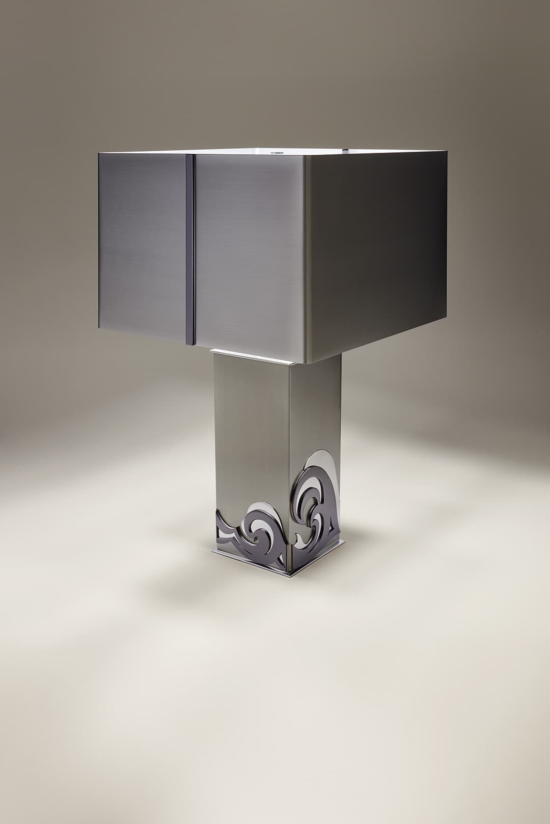 Настольный светильник Charles AIGUA-BLAVA, VAGUE DECOUPEE Charles