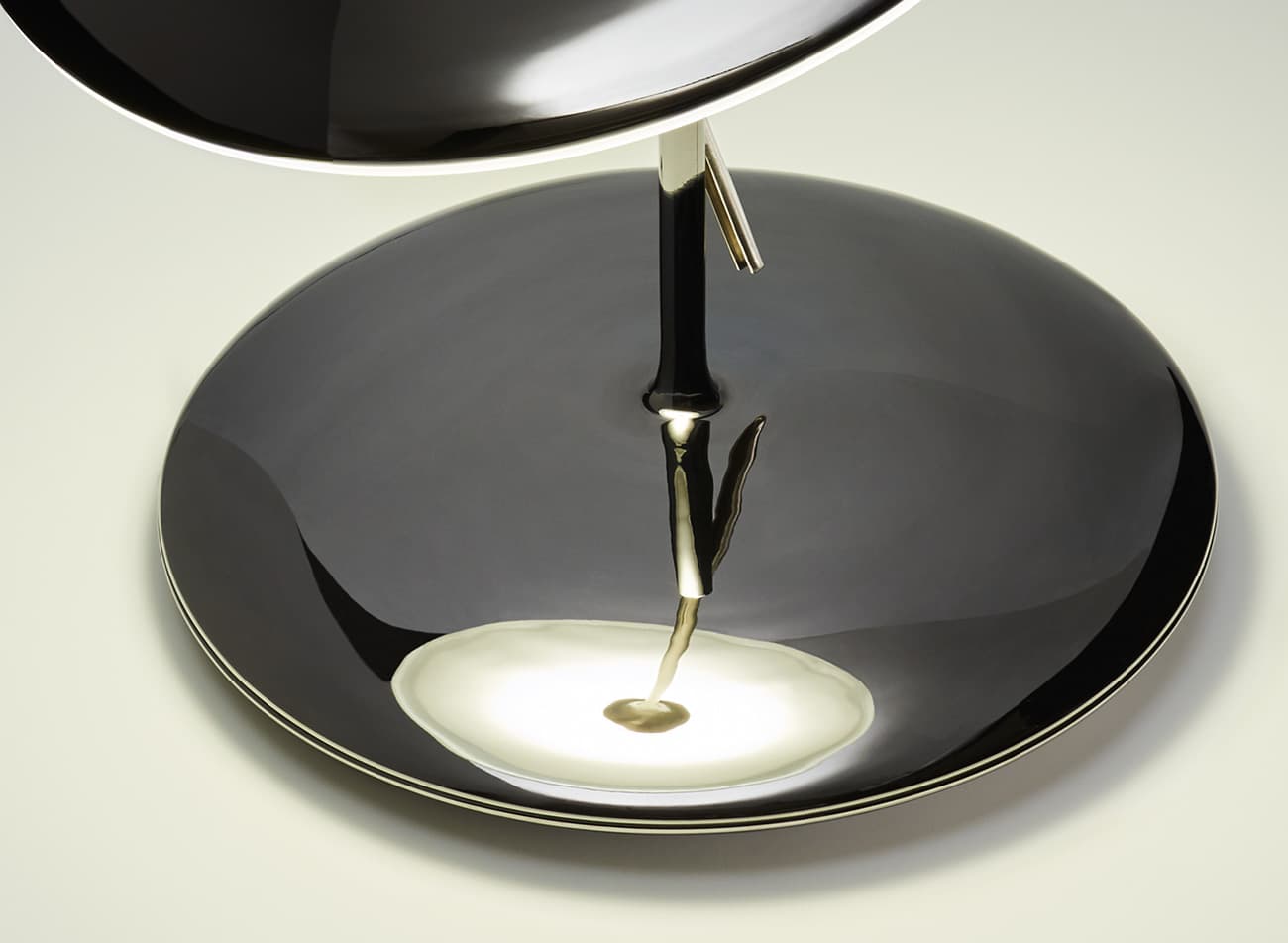 Настольный светильник Charles L447 Charles