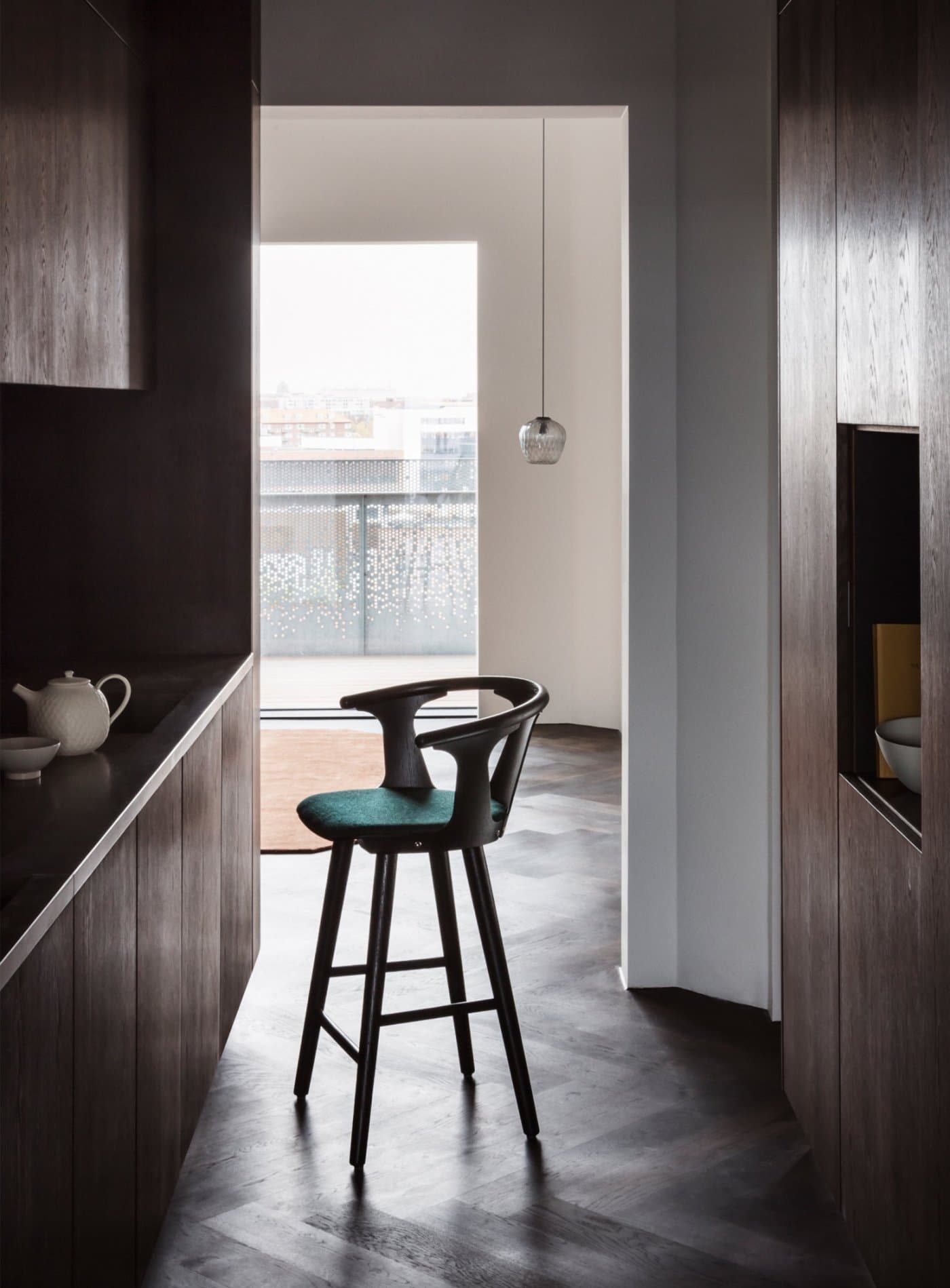 Барный стул AndTradition In Between SK7