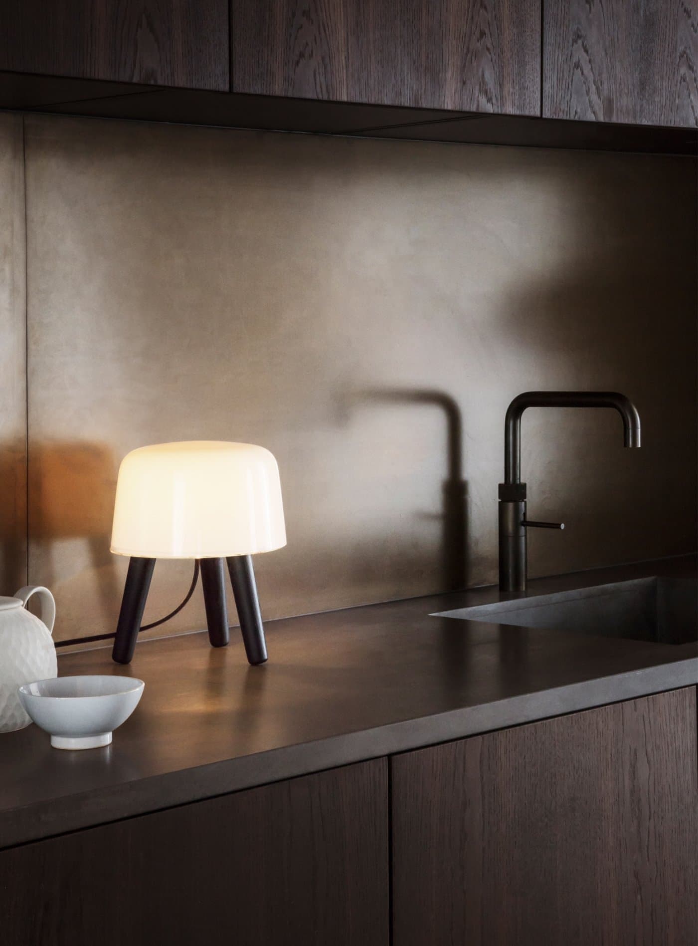 Настольный светильник AndTradition Milk NA1 AndTradition